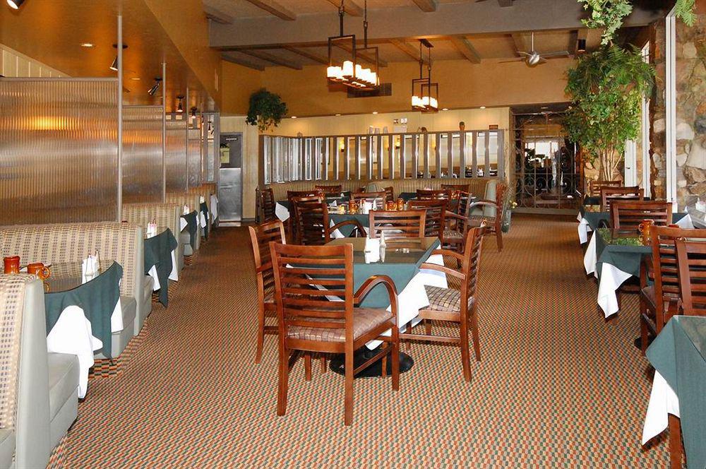 Best Western Plus Papago Inn & Resort Scottsdale Restoran gambar